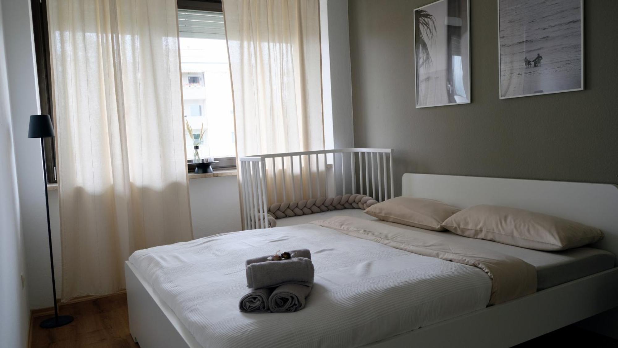 Apartamento Casa Luxe - 120Qm - Zentral - Familienfreundlich - Parkplatz - 5Km Zum Legoland Günzburg Exterior foto